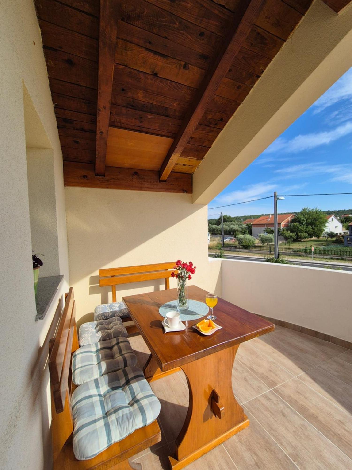 Apartman Lucija Pridraga Екстериор снимка